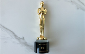 总经理黄睿荣获2021卡恩奖MES行业年度十大CEO